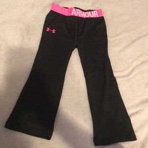 Girls under armour pants !